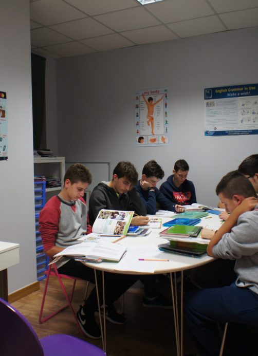 Una clase en la Academia de inglés English Takeaway, León SONY DSC